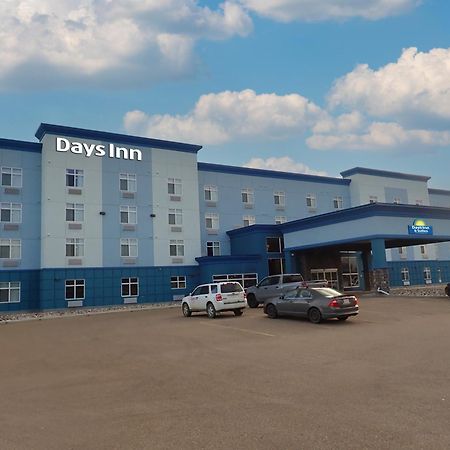 Days Inn & Suites By Wyndham 포트서스캐처원 외부 사진